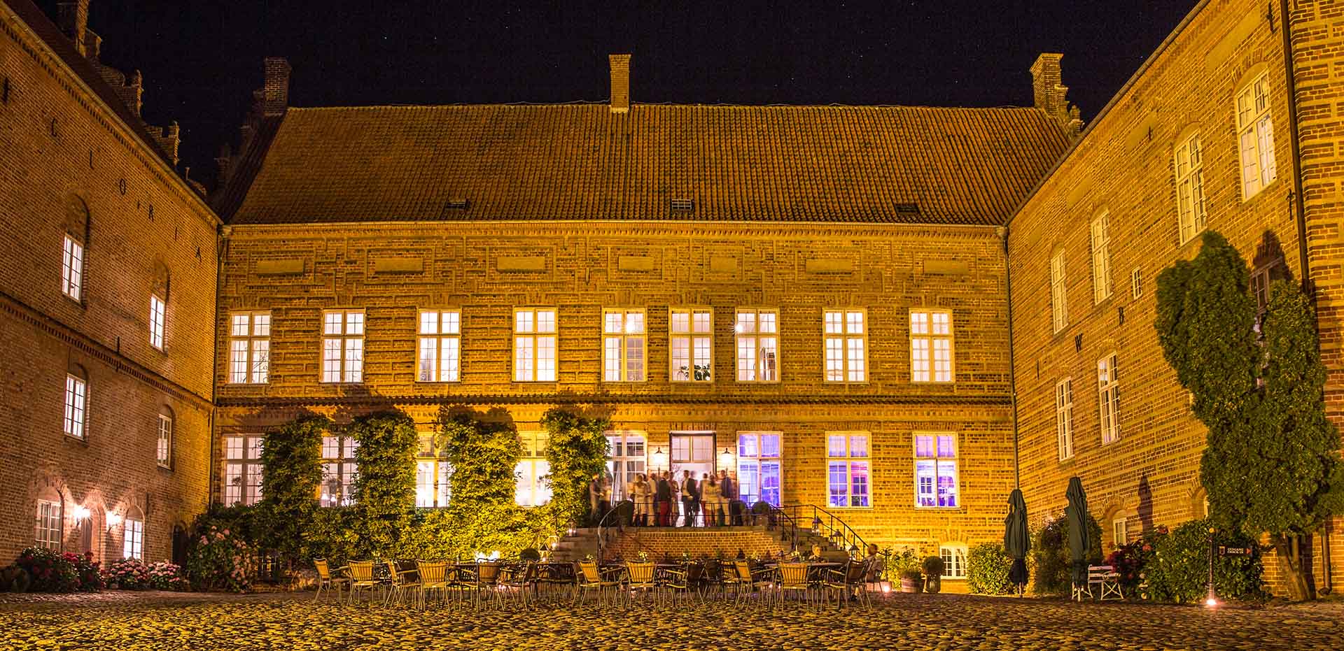 Hold firmafest på Holckenhavn Slot